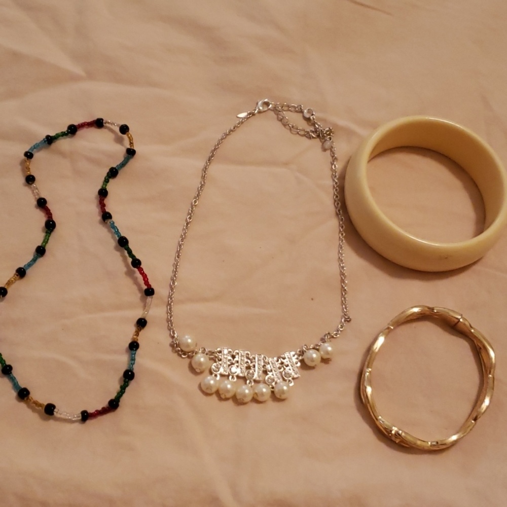 Costume jewelry lot